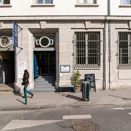 Slo Hostel Lyon Les Pentes (Adults Only)-3